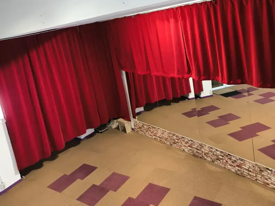 Inchiriez exclusiv, central, sala dans/tetru/sport | București, Sector 4, img 2